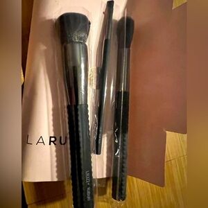 Laruce Beauty On the Go Set NWT